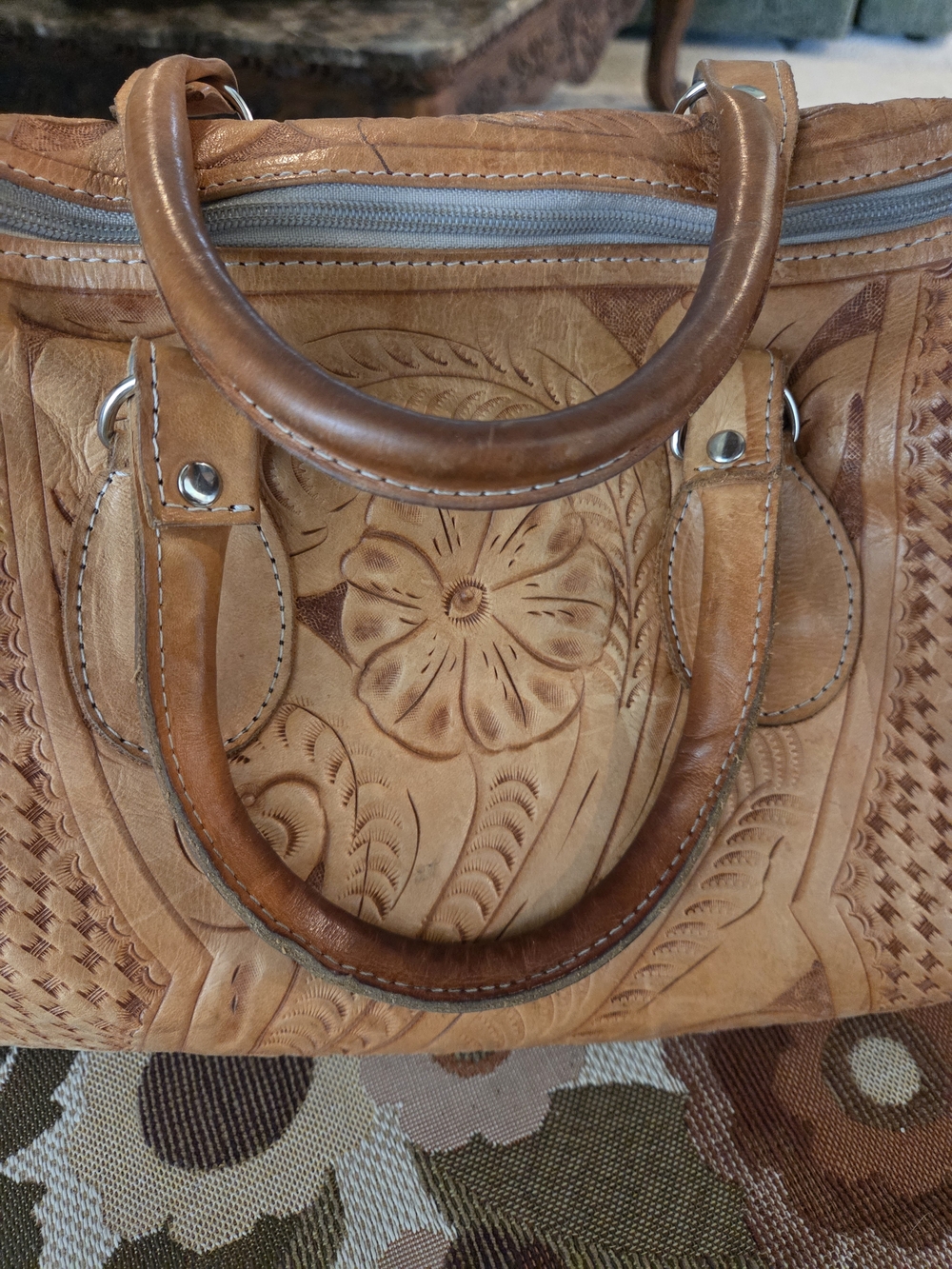 Beautiful Vintage Hand-Tooled Leather Satchel Bag in Tan Flower Floral Design - Picture 7 of 11